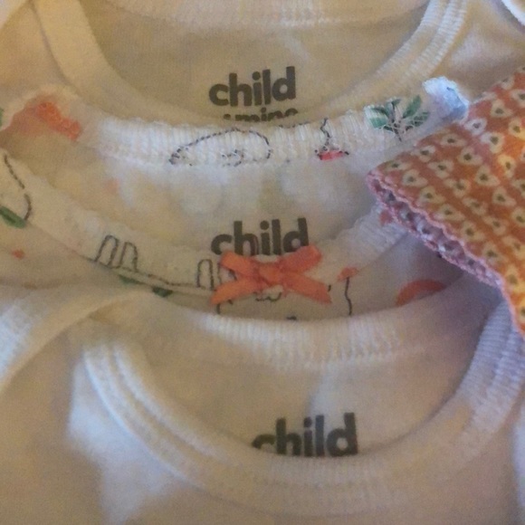 Carter’s onesies - set of 7 sz 6-9 mo - Picture 2 of 3